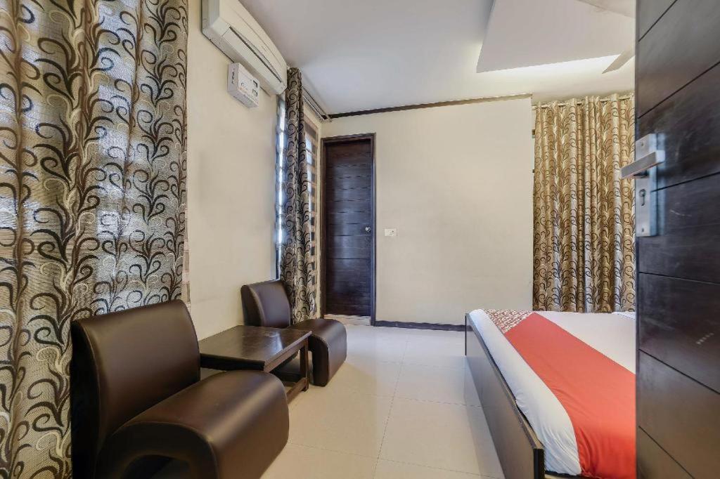The Wind Cross Hotel Kalka Ngoại thất bức ảnh