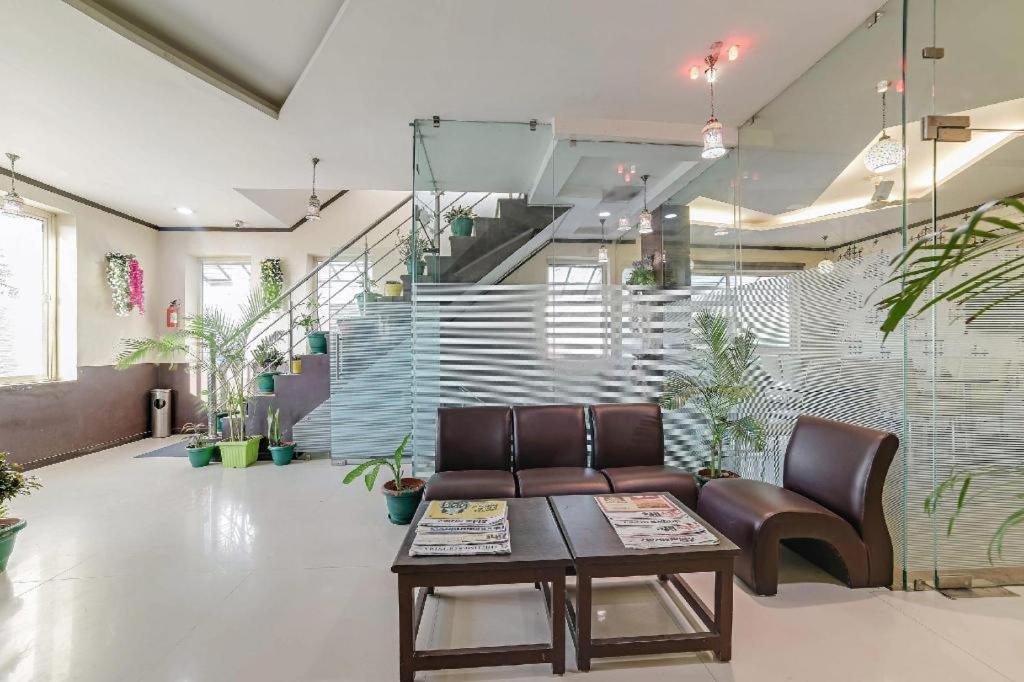 The Wind Cross Hotel Kalka Ngoại thất bức ảnh