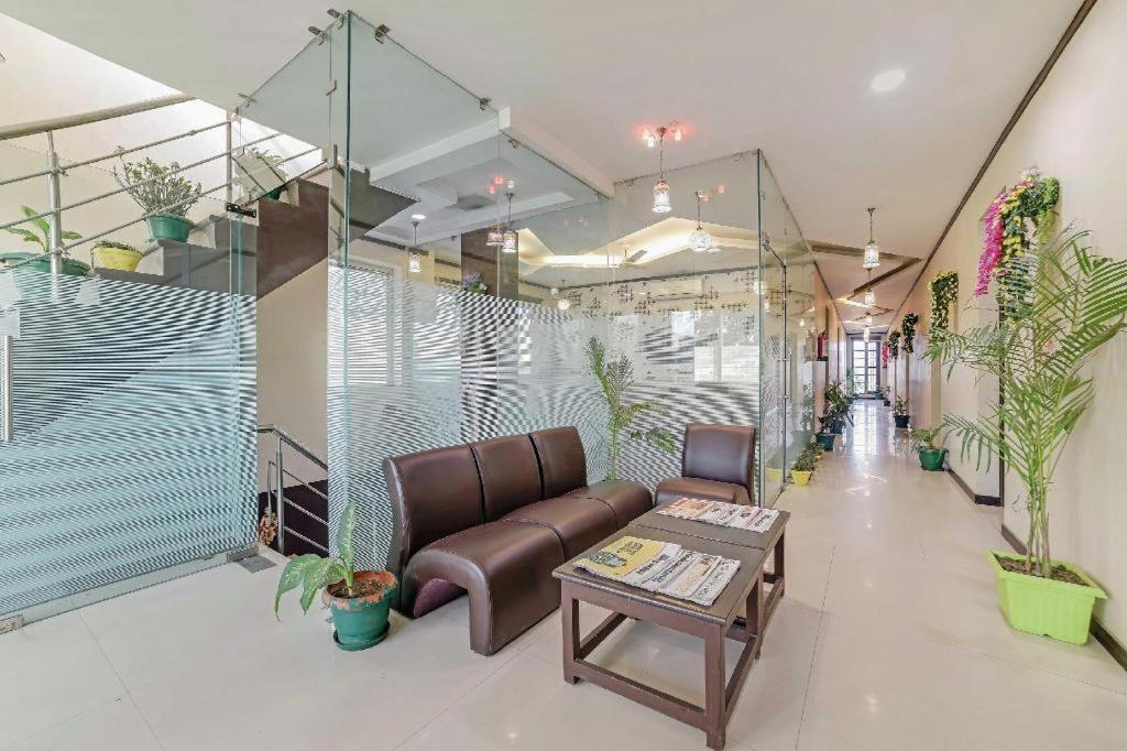 The Wind Cross Hotel Kalka Ngoại thất bức ảnh