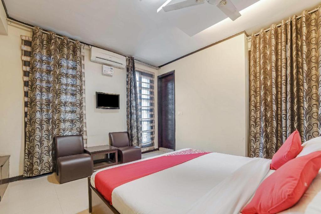 The Wind Cross Hotel Kalka Ngoại thất bức ảnh