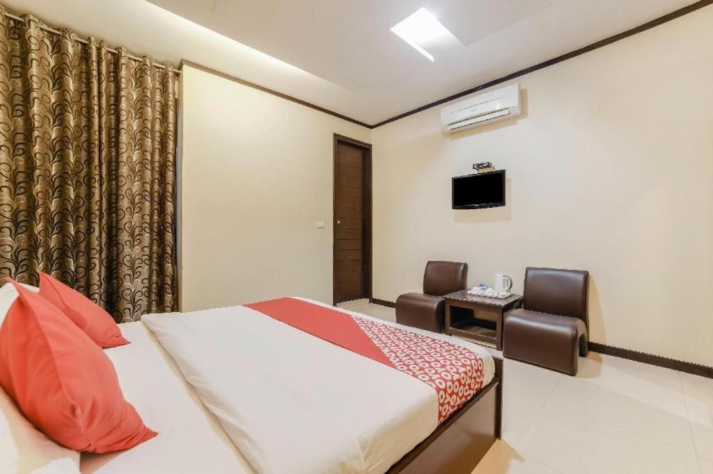 The Wind Cross Hotel Kalka Ngoại thất bức ảnh