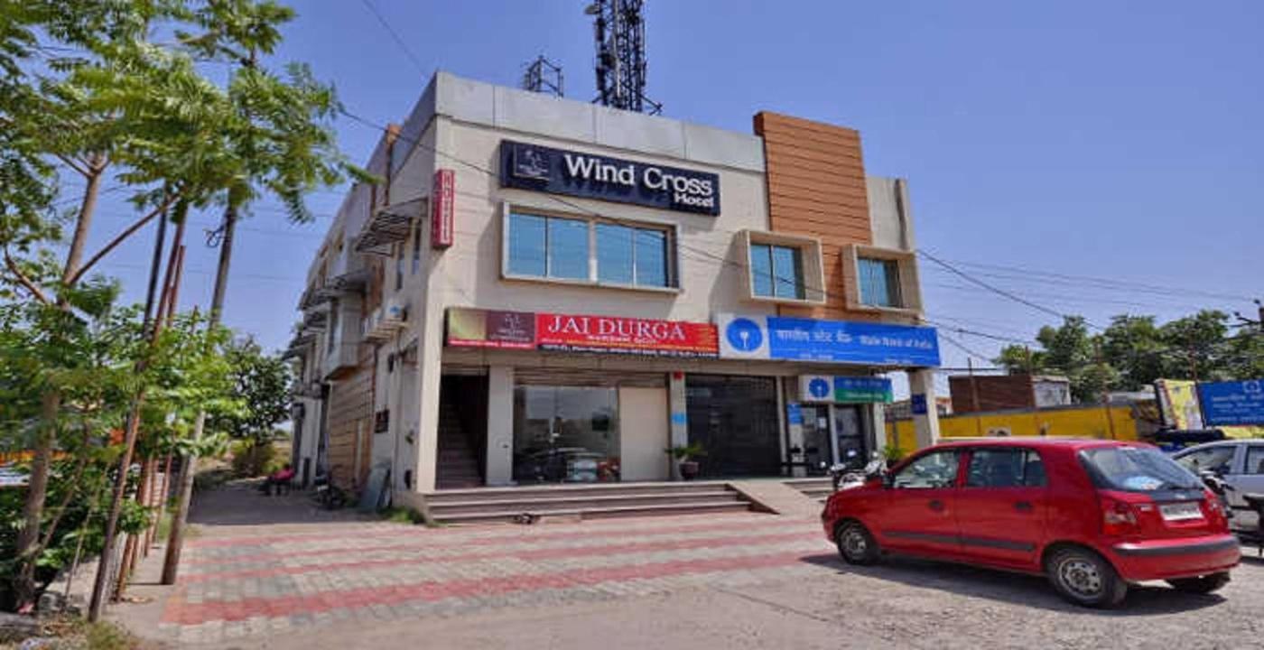 The Wind Cross Hotel Kalka Ngoại thất bức ảnh