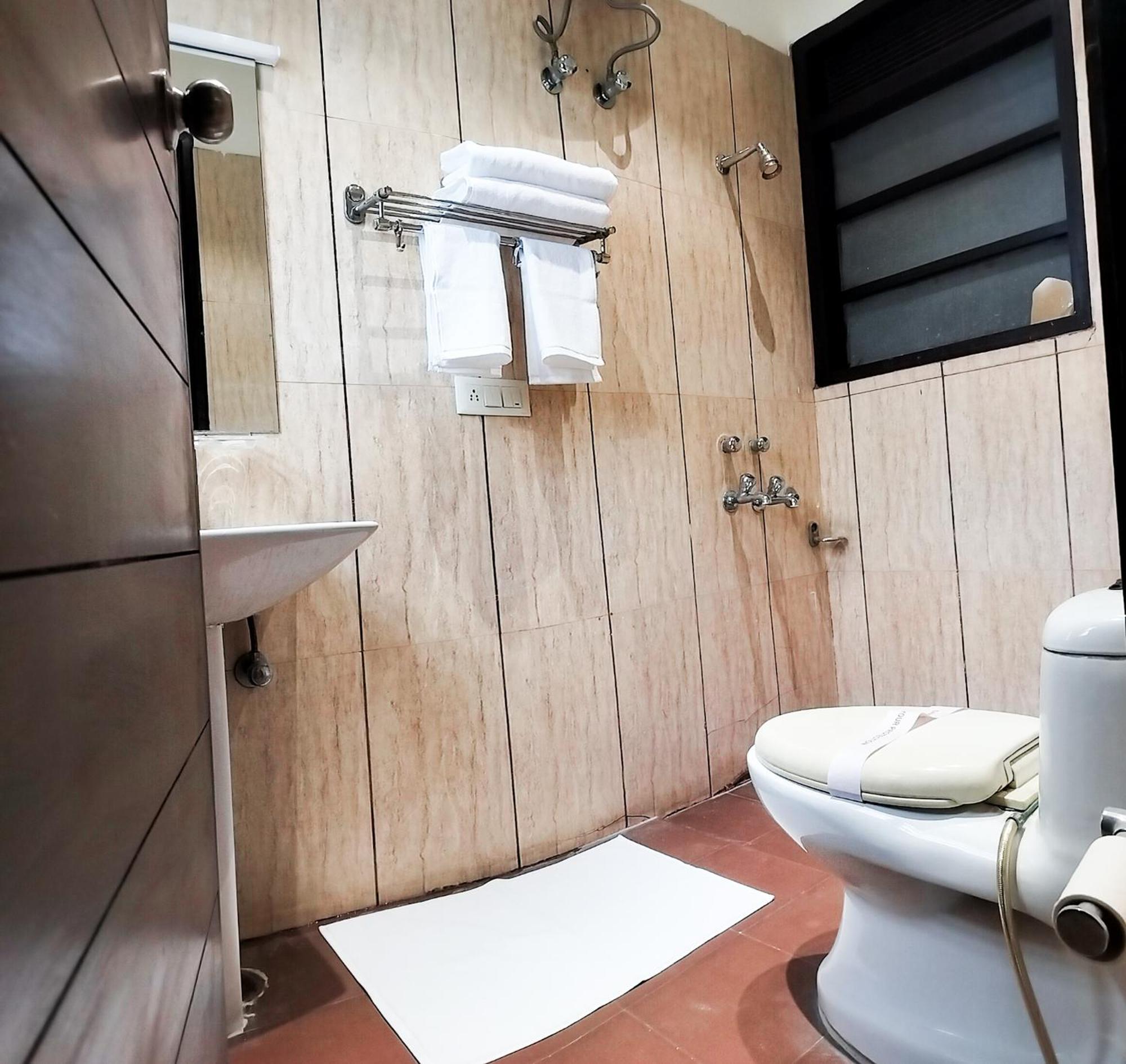 The Wind Cross Hotel Kalka Ngoại thất bức ảnh